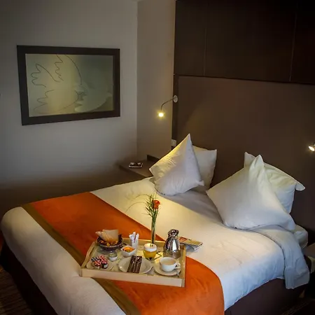 & Vatel 4* Nîmes